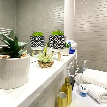 Alma Apartment *