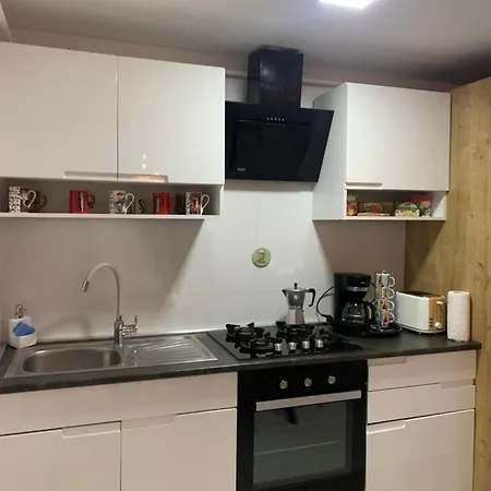 Alma Apartment *