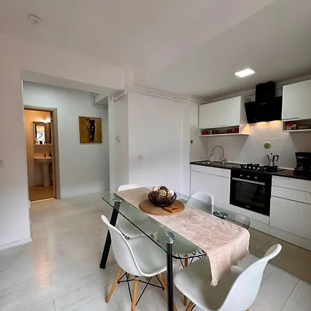 Apartment Alma *